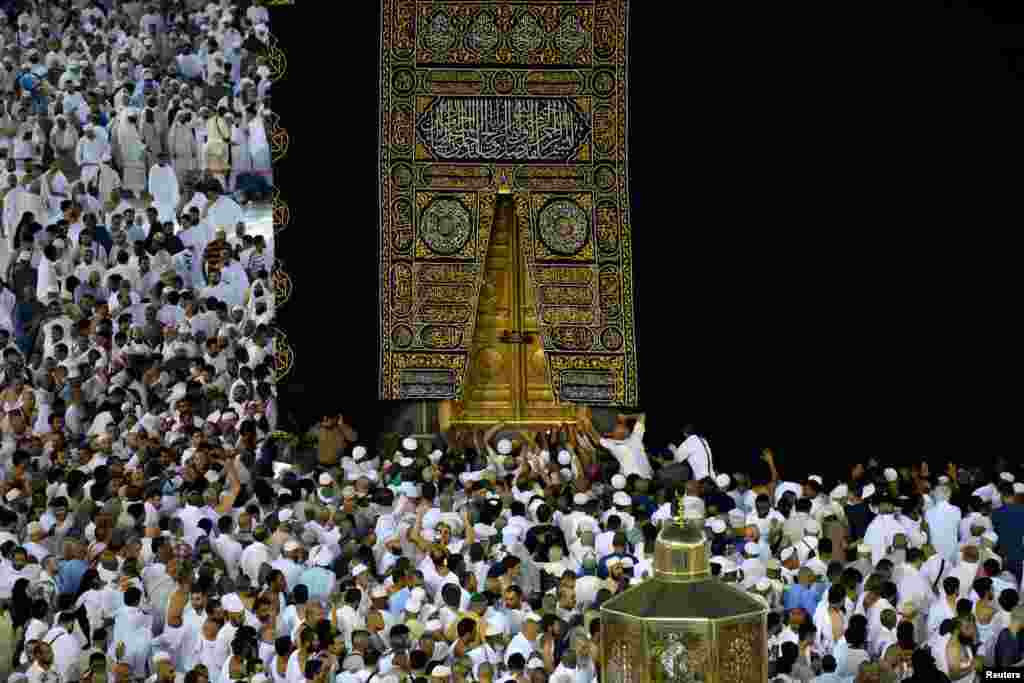 Muslims perform Umrah around the holy Kaaba at the Great Mosque during the holy fasting month of Ramadan in Mecca, Saudi Arabia, May 26, 2019.