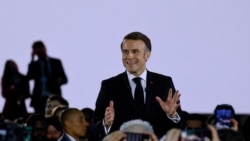 Presiden Prancis Emmanuel Macron berbicara di KTT AI di Grand Palais, Paris, Senin (10/2). 