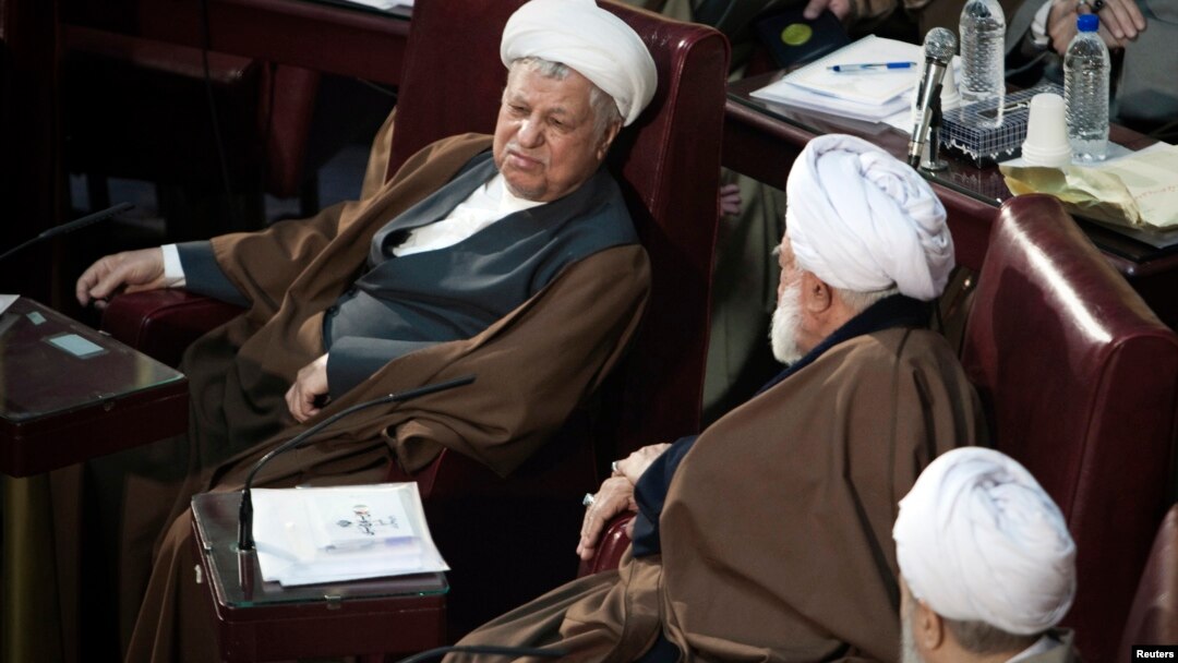  Iran's former President Hashemi Rafsanjani (L) attends Iran's Assembly of Experts' biannual meeting in Tehran, Iran, March 6, 2012.