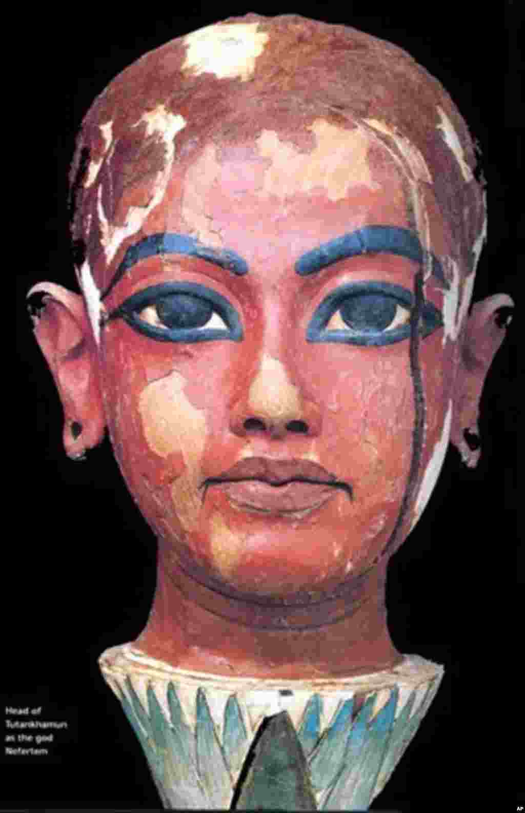 A picture distributed Tuesday, May 10, 2005 by Egypt's Supreme Council of Antiquities shows an ancient statue of Tutankhamun. Three teams from France, the United States and Egypt, using a high-tech forensic investigation to reconstruct King Tut's face and