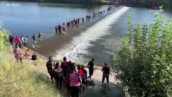 ԱՄՆ-ում ապաստան հայցող միգրանտները սպասում են Մեքսիկա-ԱՄՆ սահմանին՝ գրանցման իրենց հերթին