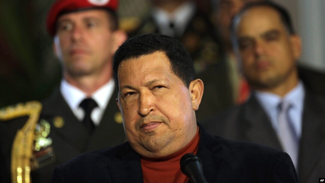 Presiden Venezuela, Hugo Chavez dalam suatu konferensi pers menjelang pemilihan presiden di Istana Miraflores di Caracas, Venezuela (6/10).