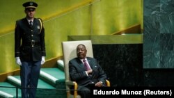 Le président du Malawi, Arthur Peter Mutharika, avant de s'adresser à la 74e session de l'Assemblée générale des Nations Unies au siège de l'ONU à New York, New York, États-Unis, le 26 septembre 2019. (REUTERS / Eduardo Munoz)