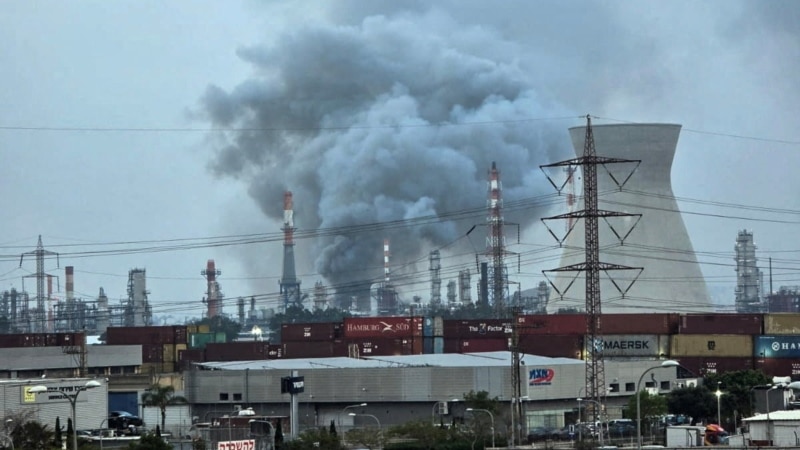حمله موشکی جمهوری اسلامی به اسرائیل؛ خسارت به پالایشگاه حیفا