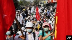 지난 3월 미얀마 만달레이에서 군부 쿠데타에 반대하는 학생 시위가 열렸다.