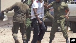 Un homme arrêté à Conakry, le 27 septembre 2011
