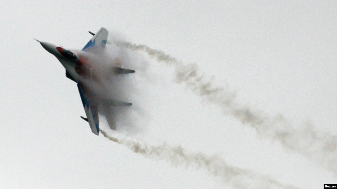 Jet tempur MiG-29 milik Rusia dalam pertunjukan udara di luar Moskow.
