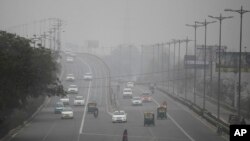 Polusi udara di New Delhi, India, 15 Januari 2016. (Foto: dok).