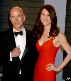 Jeff Bezos and wife, MacKenzie Bezos at The 2018 Vanity Fair Oscar Party in Beverly Hills, CA on March 4, 2018.