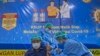 Dokter Bachtiar Surya, 76 tahun, menerima suntikan vaksin COVID-19 dari seorang kolega di Rumah Sakit Adam Malik di Medan, Sumatera Utara, Senin, 8 Februari 2021.(AP Photo/Binsar Bakkara)