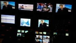 Las pantallas se ven en la sala principal de la estación de televisión Globovisión en Caracas, cadena de la que Raúl Gorrín fue director. [Foto de archivo]