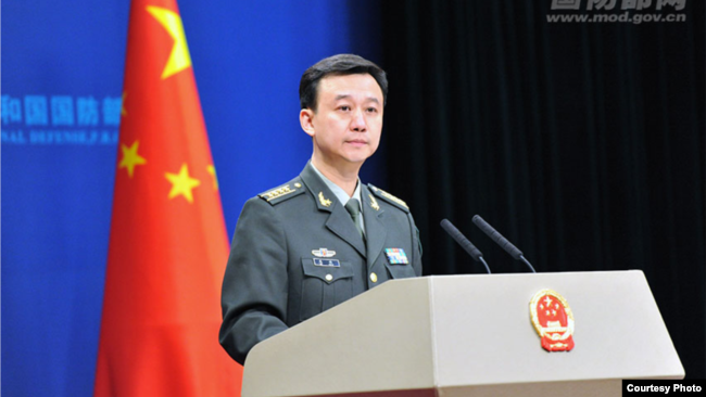 Phát ngôn viên Bộ Quốc phòng Trung Quốc Ngô Khiêm.