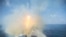 토마호크 지상 공격 미사일을 발사하고 있는 알레이 버크급 유도탄 구축함 스프루언스(USS Spruance)호 (자료사진)