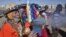 Campesinos e indígenas bolivianos, seguidores del expresidente Evo Morales, protestan en El Alto contra la postergación de las elecciones, el 30 de julio de 2020.