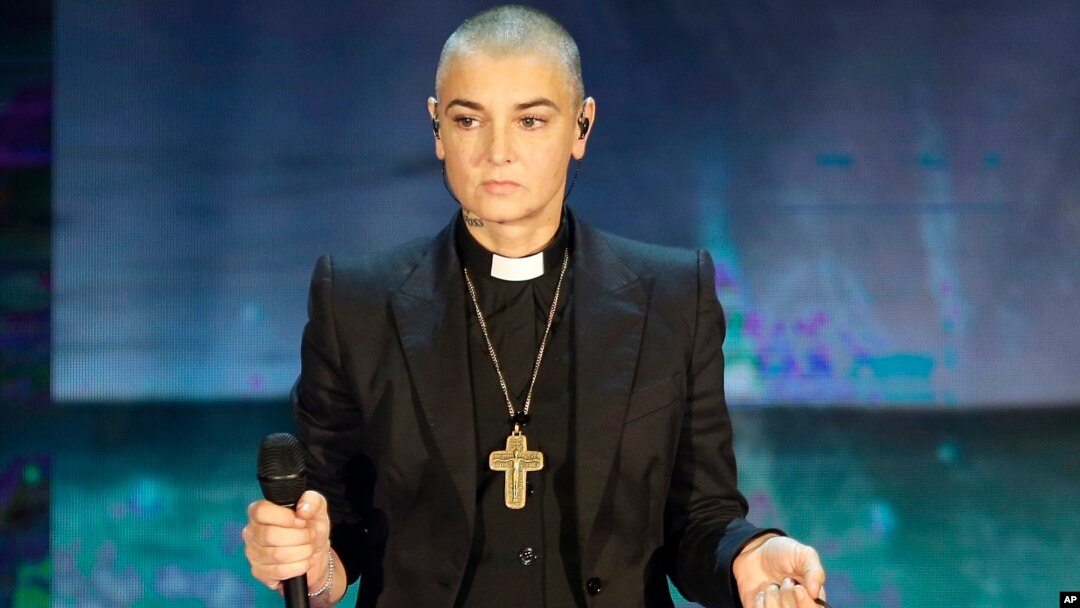 Šinejd o Konor tokom gostovanja na italijanskoj televiziji, Milano 2014. (Foto: AP/Antonio Calanni, File)