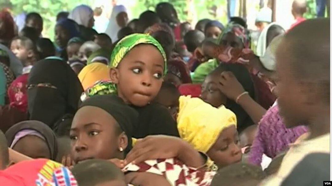 Children on the streets asking for education and to be spared from the separatist war, Aug. 31, 2019, in Bamenda, Cameroon. (Moki Kindzeka/VOA) 