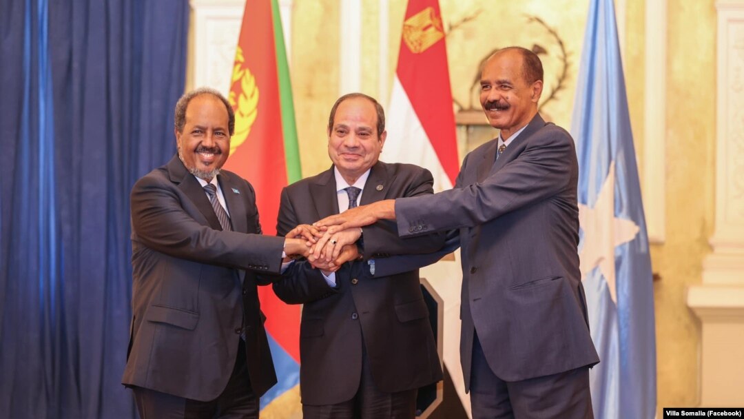 Afwerki, Siisi, Xasan Sheekh