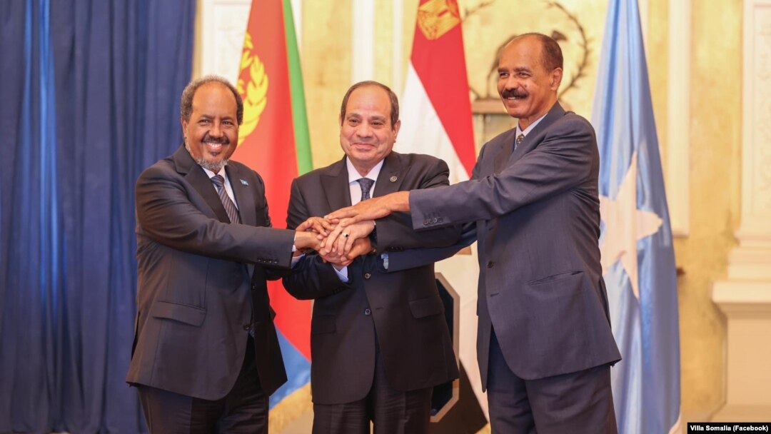 Afwerki, Siisi, Xasan Sheekh