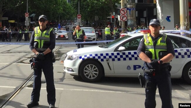 Cảnh sát chốt chặn một trung tâm mua sắm tại Melbourne, Australia, tháng 11, 2018. Hình minh họa. (REUTERS/Sonali Paul)