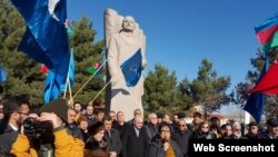 Müsavat Partiyası Məhəmməd Əmin Rəsulzadənin yad edir (Foto bastainfo.com saytından götürülüb)