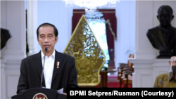 Presiden Joko Widodo ketika memberikan keterangan pers di Istana Merdeka. (Foto: Courtesy/BPMI Setpres/Rusman)