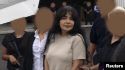 Sandra Avila, penyelundup narkoba tingkat tinggi asal Mexico yang dikenal dengan julukan "Ratu Pasifik" diekstradisi ke AS untuk diadili (9/8). 