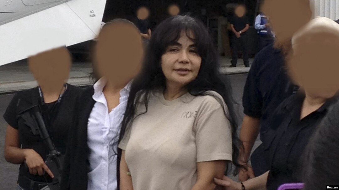 Sandra Avila, penyelundup narkoba tingkat tinggi asal Mexico yang dikenal dengan julukan "Ratu Pasifik" diekstradisi ke AS untuk diadili (9/8). 