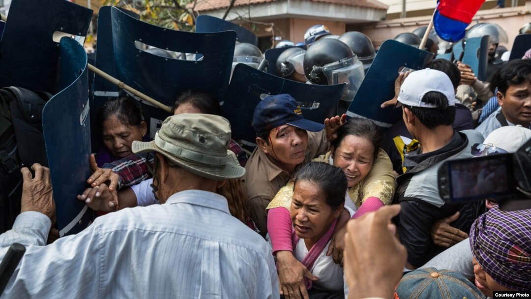 Sebuah demonstrasi di Phnom Penh, Kamboja. (Foto: Dok)