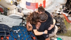 아르테미스 2호 우주비행사들, 역사적 달 비행 마치고 지구 귀환 준비 착수