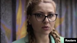  «ویکتوریا مارینووا» در هفته های اخیر در برنامه های خبری خود به مبارزه با فساد پرداخته بود. 