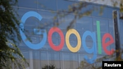 نمایی از دفتر اصلی گوگل در ماونتین ویو، کالیفرنیا