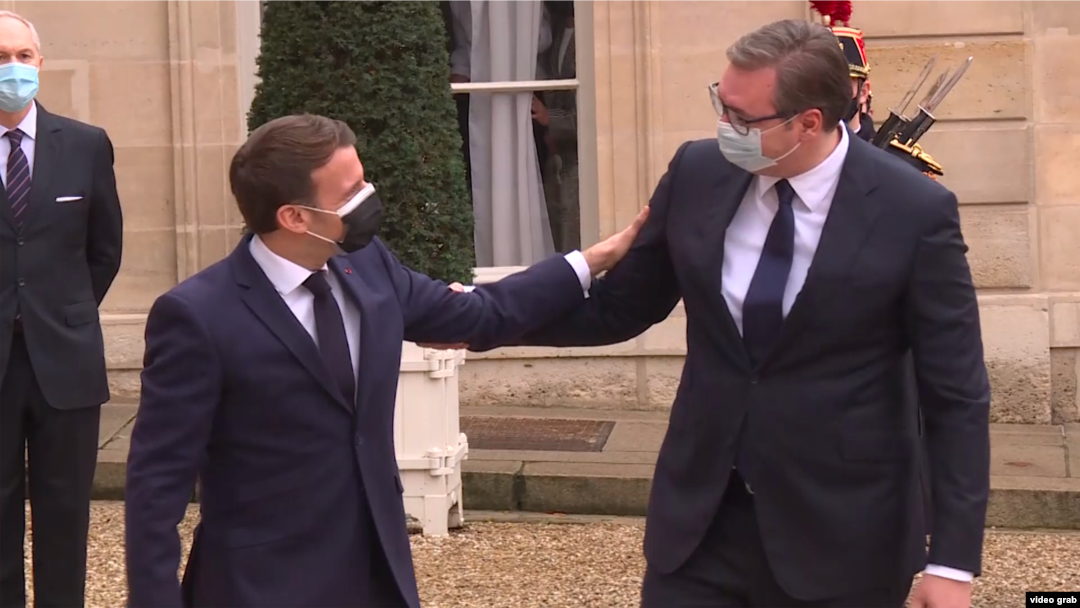 Predsednik Srbije Aleksandar Vučić i predsednik Francuske Emanuel Makron tokom susreta u Parizu, 1. februara 2021.