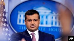 Raj Shah, portavoz de la Casa Blanca, dice que no hay un lugar decidido para la reunión entre el presidente Donald Trump y el líder norcoreano, Kim Jong Un.