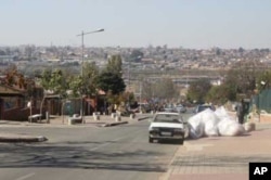 Matthews and Dube often wander along Soweto's famous Vilakazi Street, performing songs for tourists