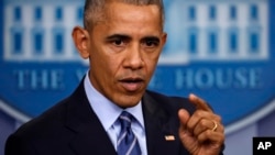 جمهور رئیس براک اوباما په خبري کنفرانس کې د روسیې سخت انتقادونه وکړل. 