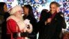 Барак Обама нарядился Санта-Клаусом, чтобы поздравить пациентов детской больницы