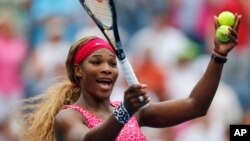 Serena Williams celebra su triunfo en octavos de final del Abierto de Estados Unidos.