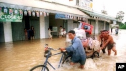 Since Monday some 13 provinces are facing flooding problems.