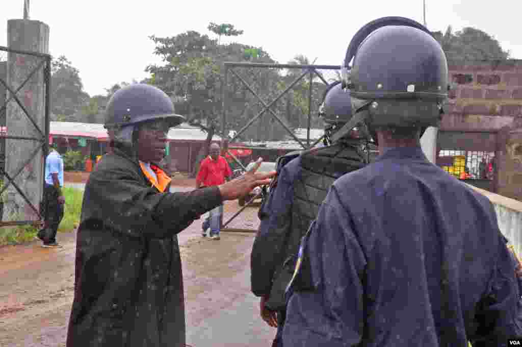 Liberian police are deployed at an Ebola treatment center to provide security, Monrovia, Liberia, Aug. 18, 2014.&nbsp;