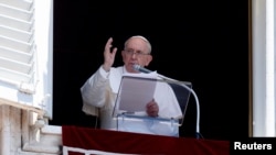罗马天主教教宗方济各2022年6月12日在教廷梵蒂冈率领祷告。（路透社转发梵蒂冈分发图片）