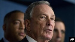 Bloomberg reclamó a los dos candidatos a la presidencia, Barack Obama y Mitt Romney, que dejasen claro en sus campañas cuáles son las estrategias que defienden para luchar contra la violencia. 