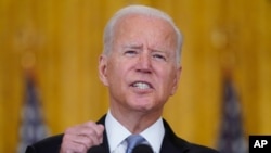 조 바이든 미국 대통령이 16일 워싱턴 백악관에서 아프가니스탄 정책에 관해 연설했다.