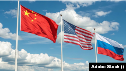 پرچم روسیه، ایالات متحدۀ امریکا و چین