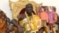 Le roi Amon N'Douffou V, roi de Krindjabo, capitale du royaume de Sanwi, dans le sud-est de la Côte d'Ivoire, en 1992.