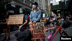 擔心返校染病 各地師生家長上街抗議