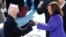 Predsjednik Joe Biden i potpredsjednica Kamala Harris poslije polaganja zakletve