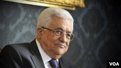 Presiden Palestina Mahmoud Abbas menyetujui tawaran untuk memulai kembali perundingan damai di Paris, Sabtu (4/6)/