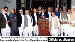 ایاز صادق وویل پارليماني پلاوی "د يو بل دپاره د تړلو دروازو خلاصولو له تلی و مونږ د خپلو مسلمانانو وروڼو سره ماتو اړيکو جوړولو او سازګارولو له تلي وو."