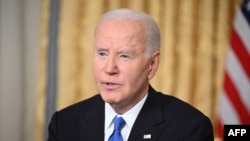 Presiden AS Joe Biden berbicara dari Kantor Oval di Gedung Putih, Washington, DC, pada 15 Januari 2025. (Foto: Mandel Ngan/Pool/AFP)