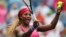 Petenis pemenang 19 gelar grand slam, Serena Williams, dalam sebuah pertandingan AS Terbuka.